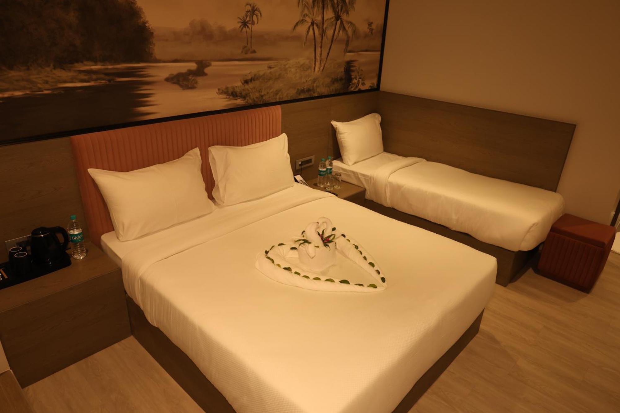 Afc Hotel Indore Exterior photo